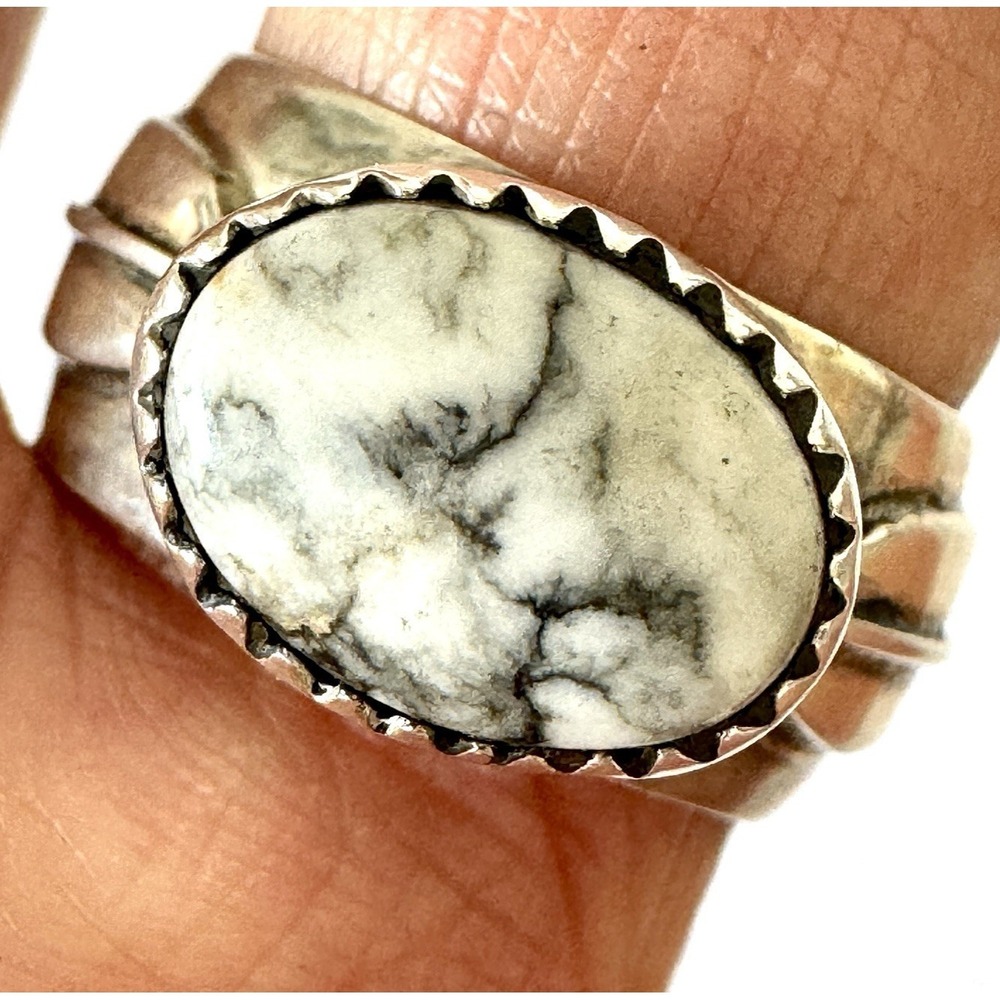 Navajo White Buffalo Band Ring Sz‎ 7.5 Sterling Sandy Sangster Oval Two Feather